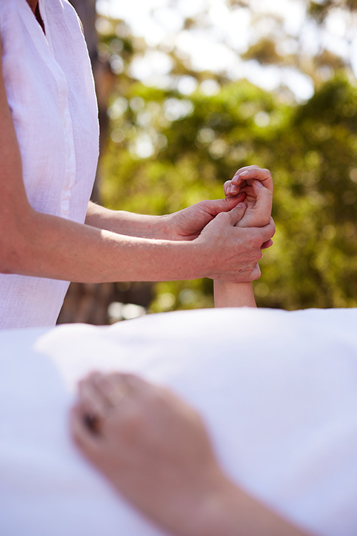 Hobart mobile massage deep tissue relaxation massage outdoors